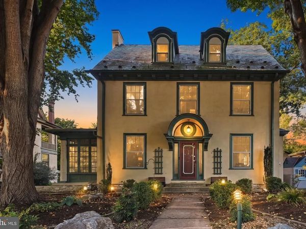 3 E HIGH STREET, LEBANON, PA 17042
