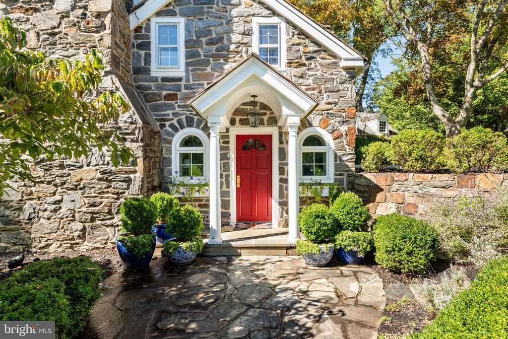 675 ANDOVER ROAD, NEWTOWN SQUARE, PA 19073