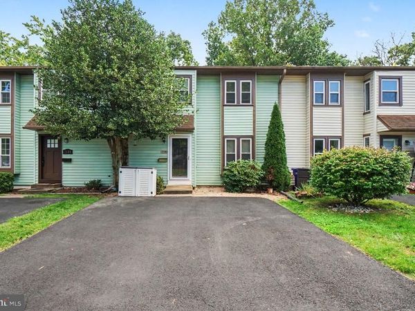 2651 CRANBERRY CIRCLE, HARRISBURG, PA 17110