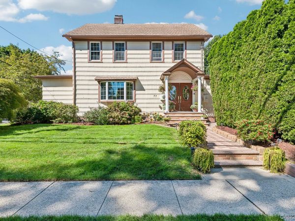 77 Jefferson Avenue , Roslyn Heights, NY 11577