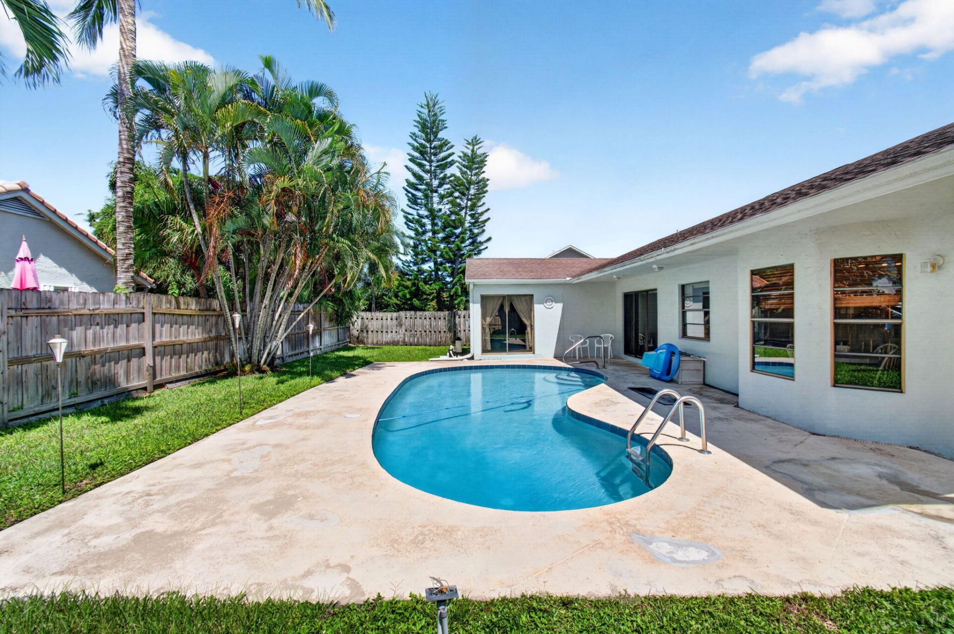 39 Cedar Circle, Boynton Beach, FL 33436 Photo