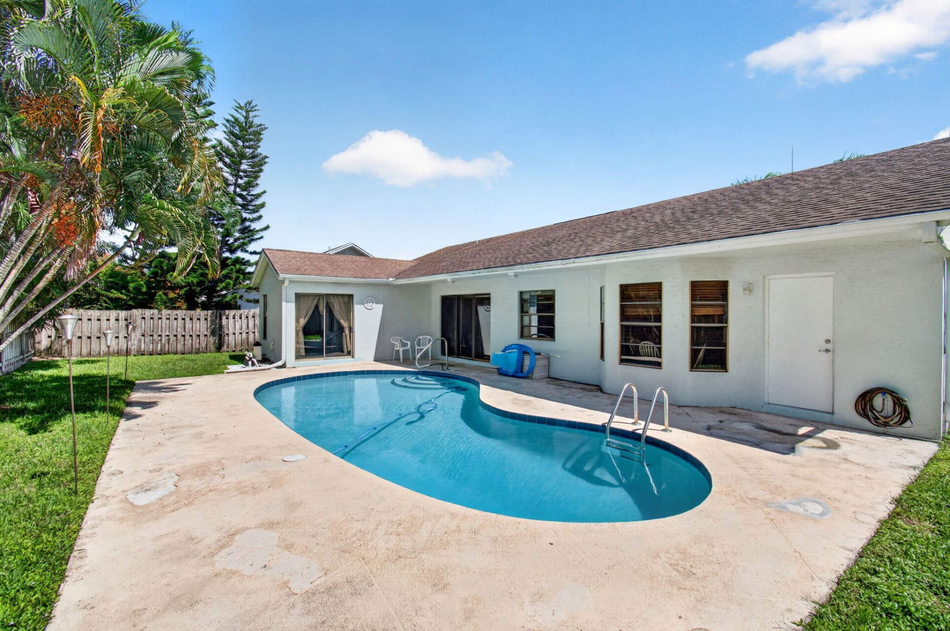 39 Cedar Circle, Boynton Beach, FL 33436 Photo