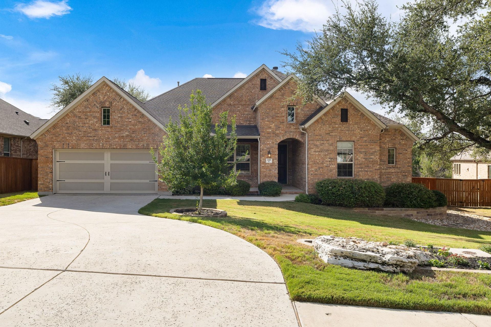 228 Lake Rim Cir, Georgetown, TX 78633 Main Photo