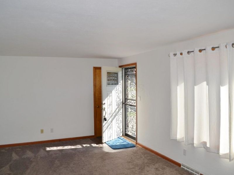 2683 Home Orchard Drive, Springfield, OH 45503 Photo 6