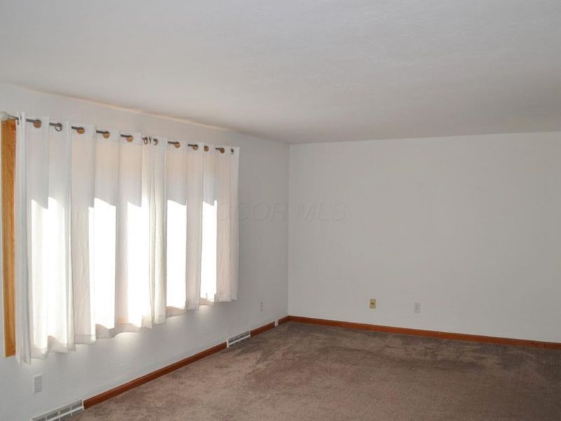 2683 Home Orchard Drive, Springfield, OH 45503 Photo 7