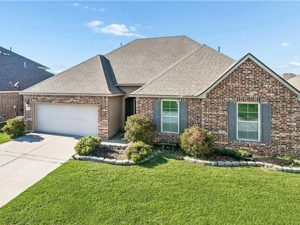 697 LAKESHORE VILLAGE Drive , Slidell, LA 70461