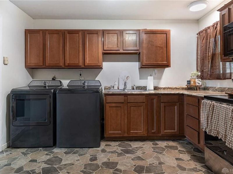 1028 Omard, Xenia, OH Photo 5