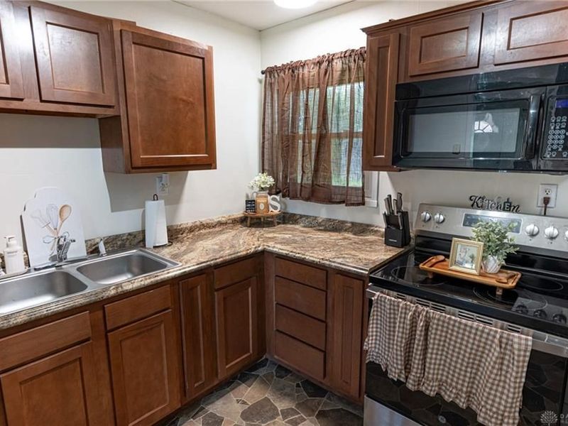 1028 Omard, Xenia, OH Photo 6