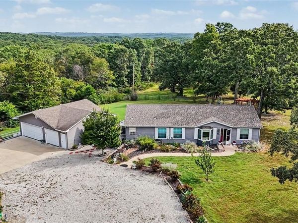 264 Saint Louis Inn Road, St Clair, MO 63077