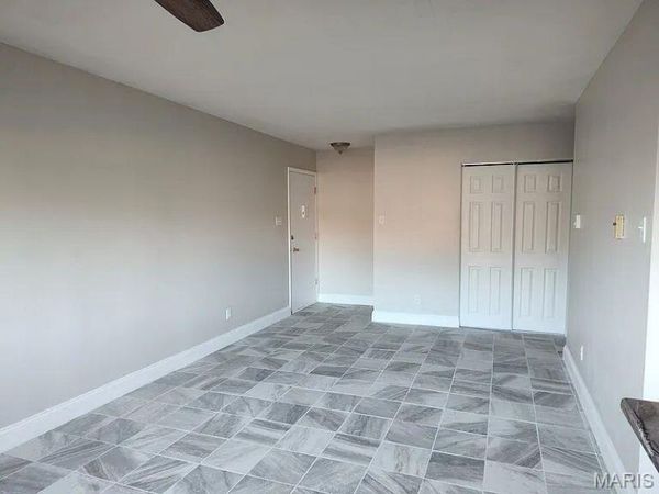 7446 Sieloff Drive , Unit B, Hazelwood, MO 63042