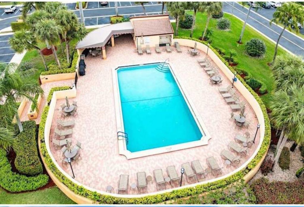 6406 Aspen Glen Circle, Unit 202, Boynton Beach, FL 33437 Photo