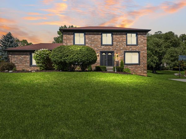 38636 Rutgers Drive, Farmington Hills, MI 48167