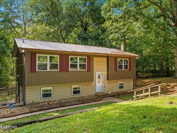 6901 Howard School Rd, Maryville, TN 37801
