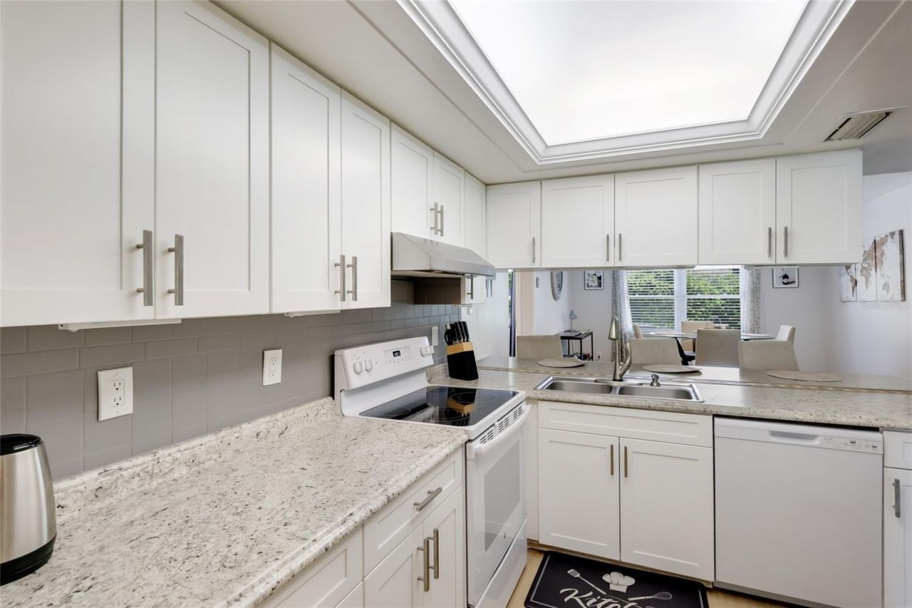 6910 18th Avenue W, Bradenton, FL 34209 Photo