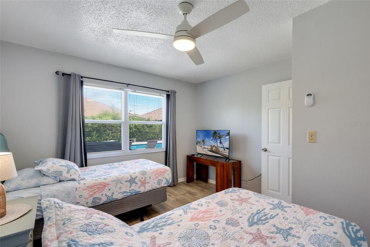 6910 18th Avenue W, Bradenton, FL 34209 Photo