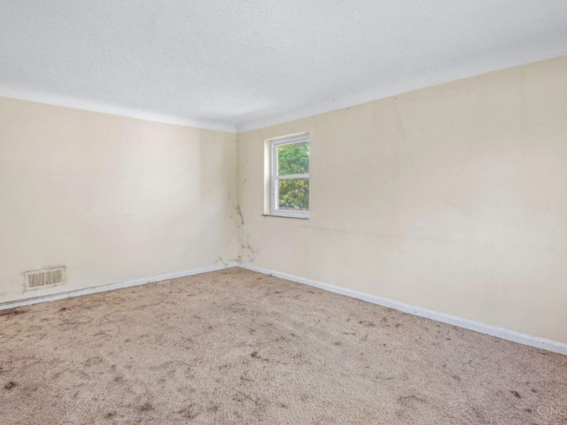 5601 Lester Road, Cincinnati, OH 45213 Photo 2