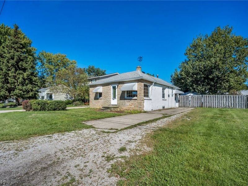 1365 E 348th Street, Eastlake, OH 44095 Photo 3