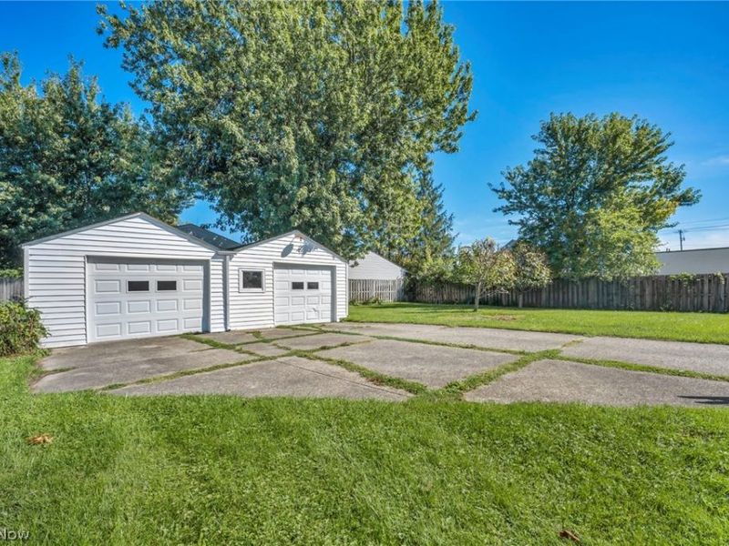 1365 E 348th Street, Eastlake, OH 44095 Photo 4
