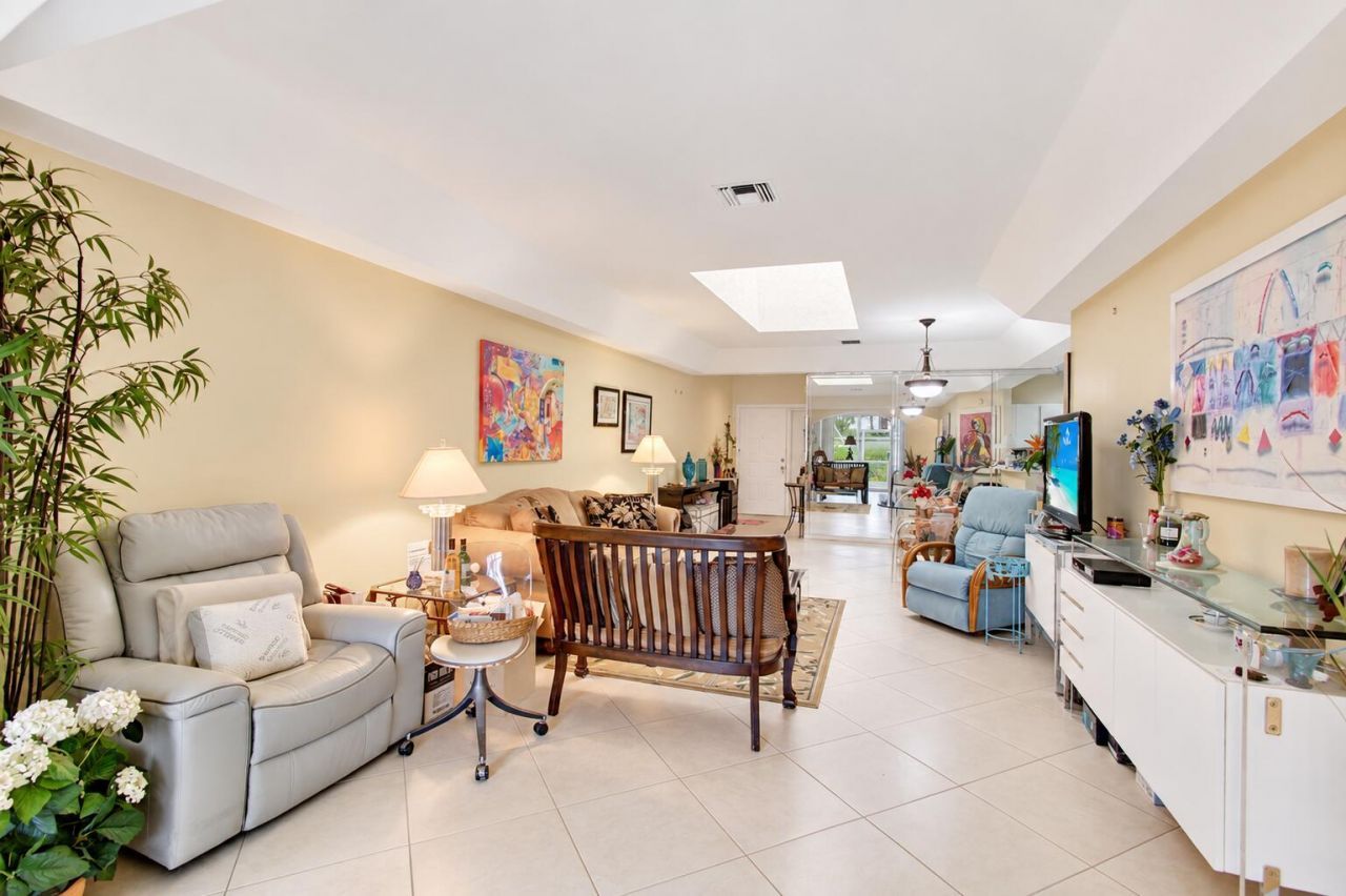 12598 Crystal Pointe Drive, Unit B, Boynton Beach, FL 33437 Photo