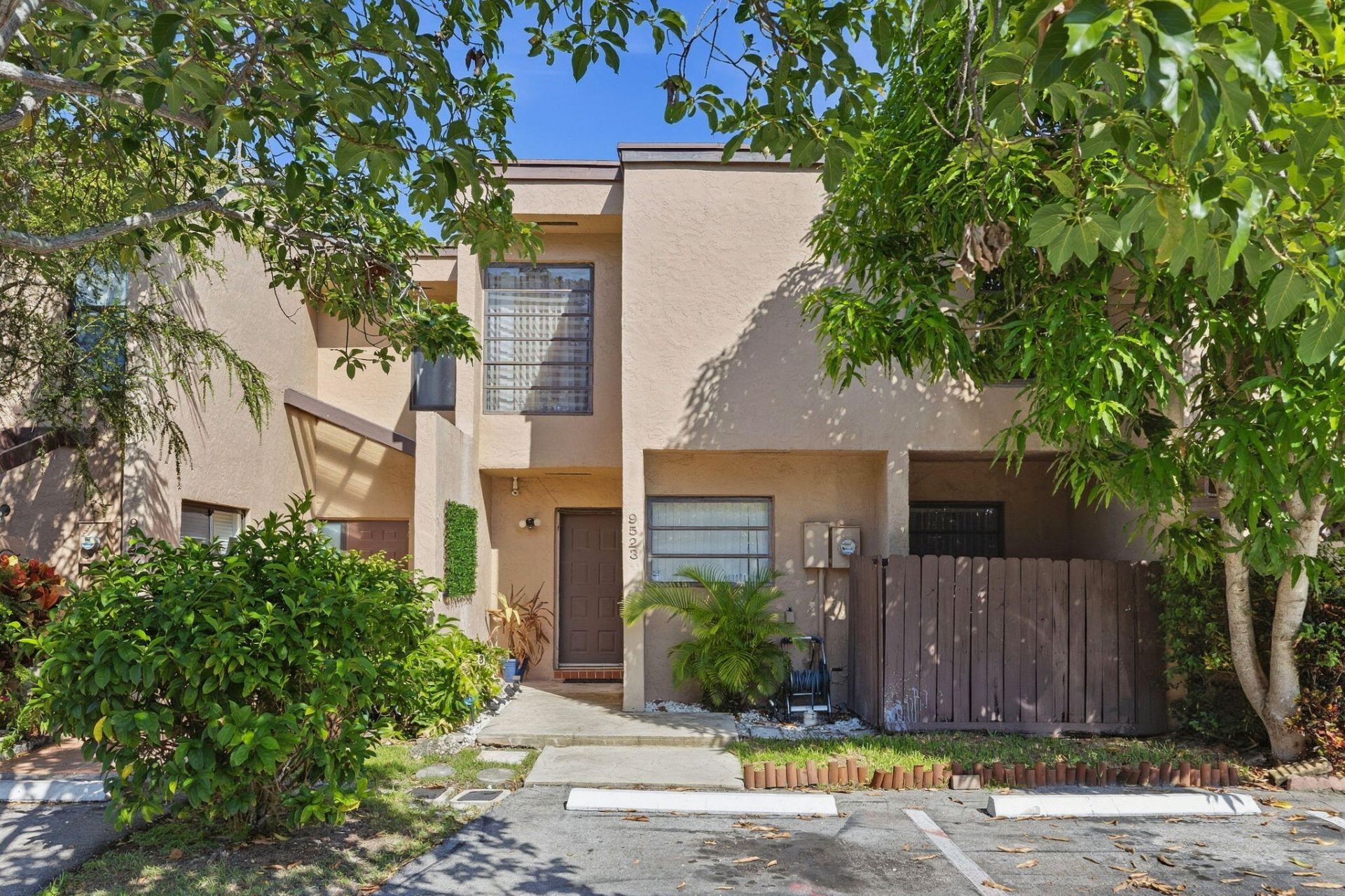 9523 NW 38th Place, Sunrise, FL 33351 Photo