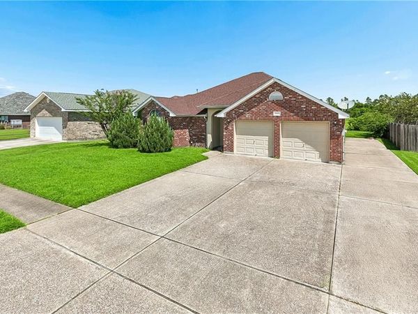 2356 COUNTRY CLUB Drive , LaPlace, LA 70068