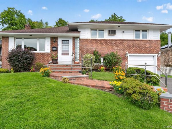 244 Halsey Avenue, Jericho, NY 11753
