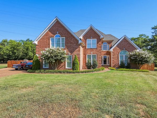 104 Tamaras Ct , Hendersonville, TN 37075