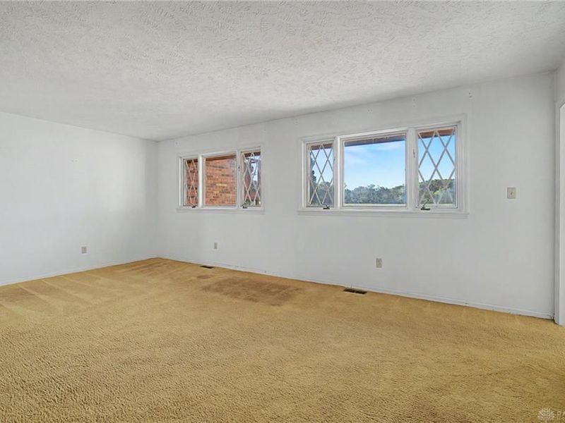 389 Brush Row Road, Xenia, OH 45385 Photo 11