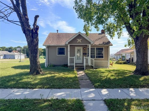 1814 Miller Avenue , Hillsboro, IL 62049