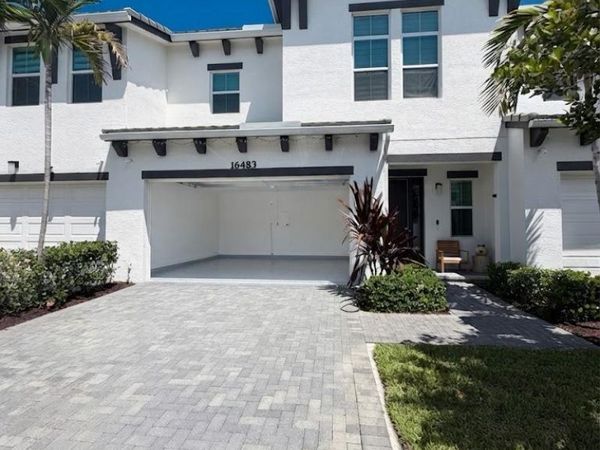 16483 Helix Court, Westlake, FL 33470