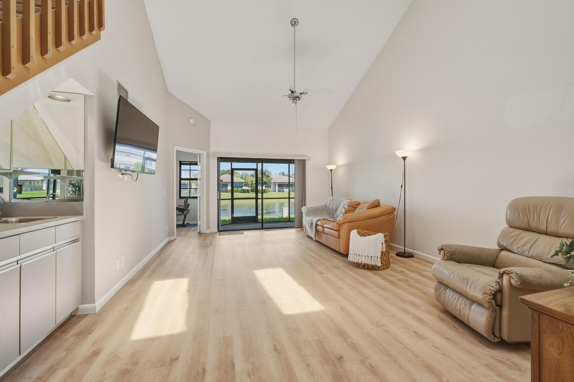 8429 Waterford Circle, Tamarac, FL 33321 Photo