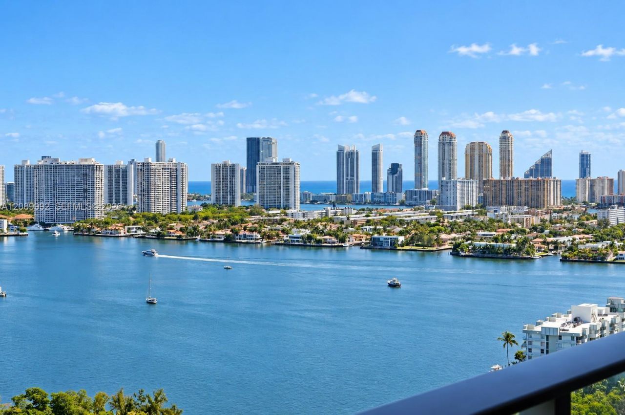 16385 Biscayne Blvd, Unit 2502, North Miami Beach, FL 33160 Main Photo