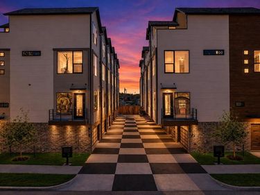 710 W 10th Street, Unit 101, Dallas, TX 75208