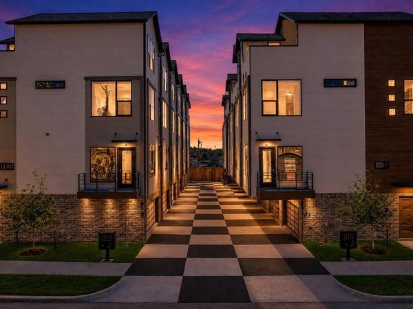 710 W 10th Street, Unit 101, Dallas, TX 75208