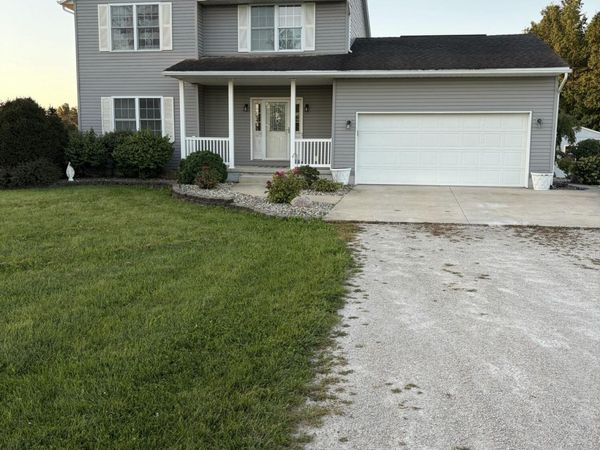 11560 W Toussaint East Road , Oak Harbor, OH 43449