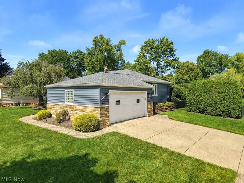 5175 Thornbury Boulevard, Lyndhurst, OH 44124 Photo 39