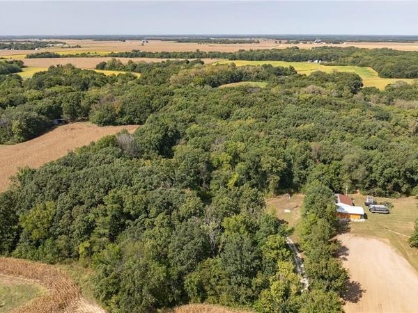 1468 F S Road, Medora, IL 62063