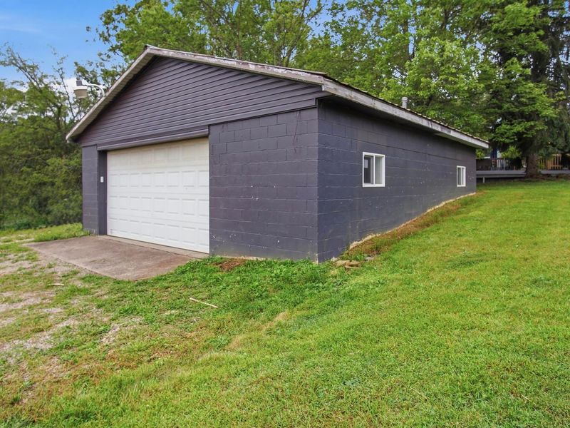 1300 Lectric Lane, Zanesville, OH 43701 Photo 14