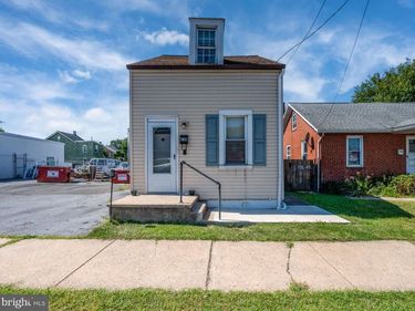 438 MORGANTOWN ROAD, READING, PA 19611