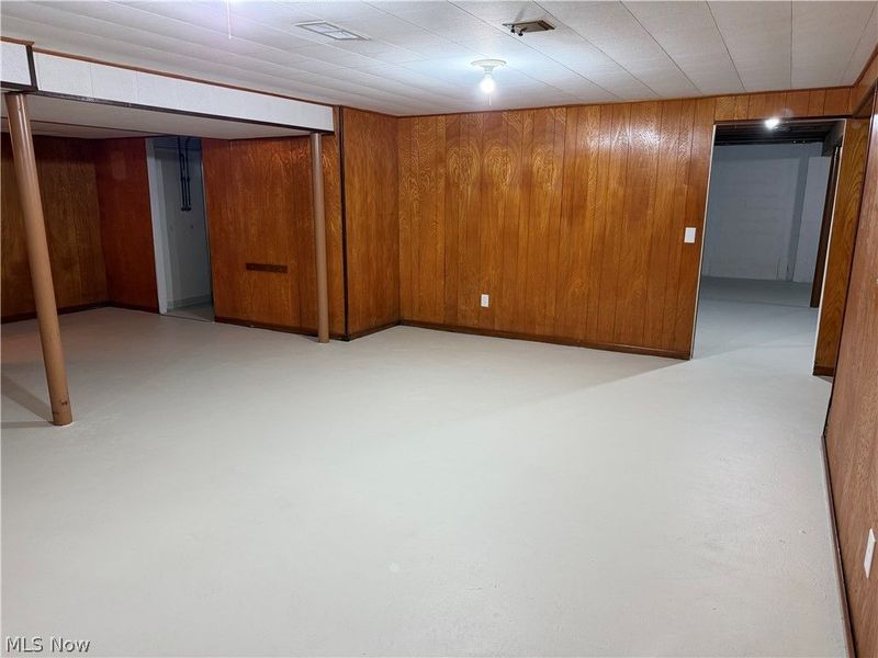 241 Lake Avenue NE, Massillon, OH 44646 Photo 33