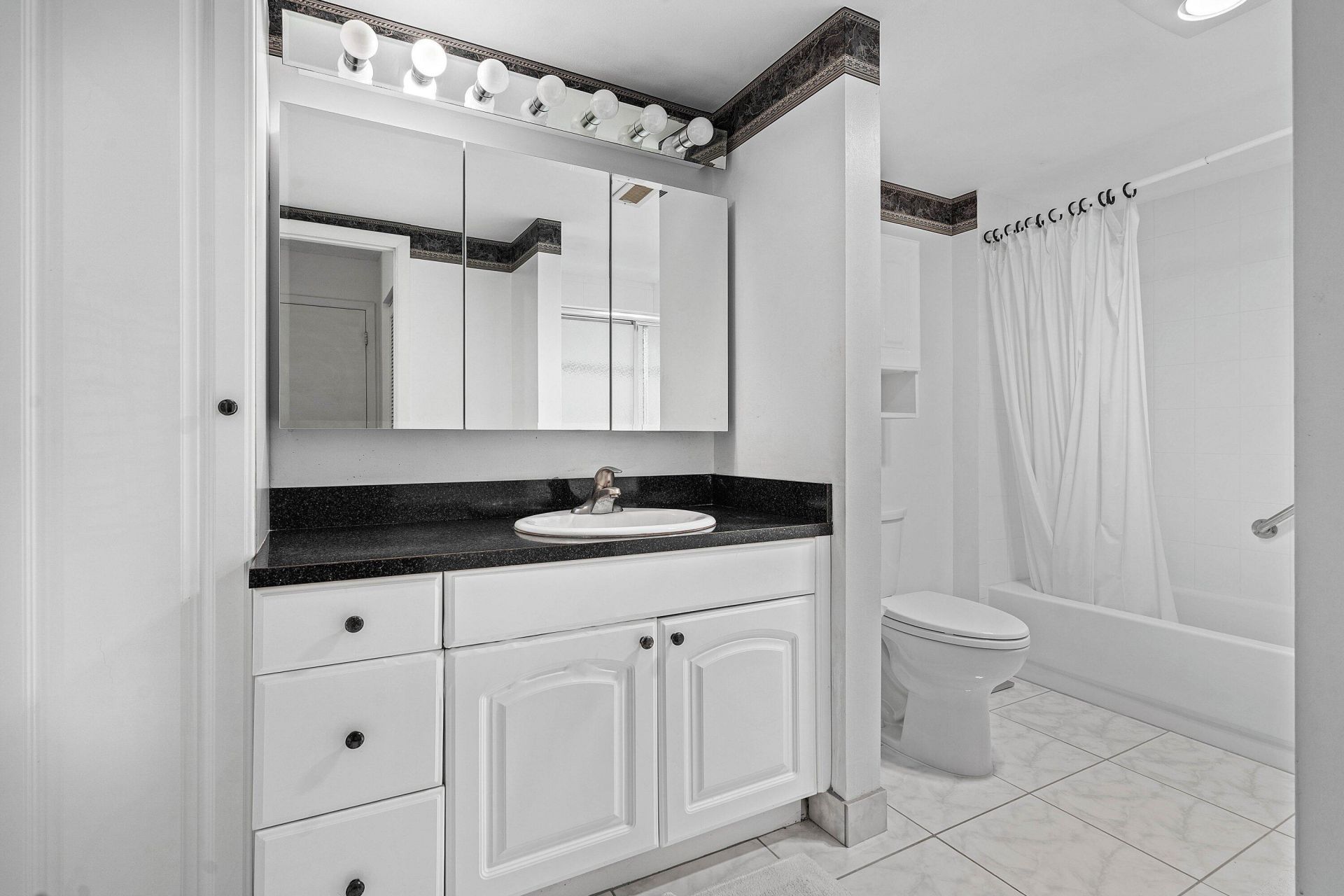 36 Stratford Lane W, Unit F, Boynton Beach, FL 33436 Photo
