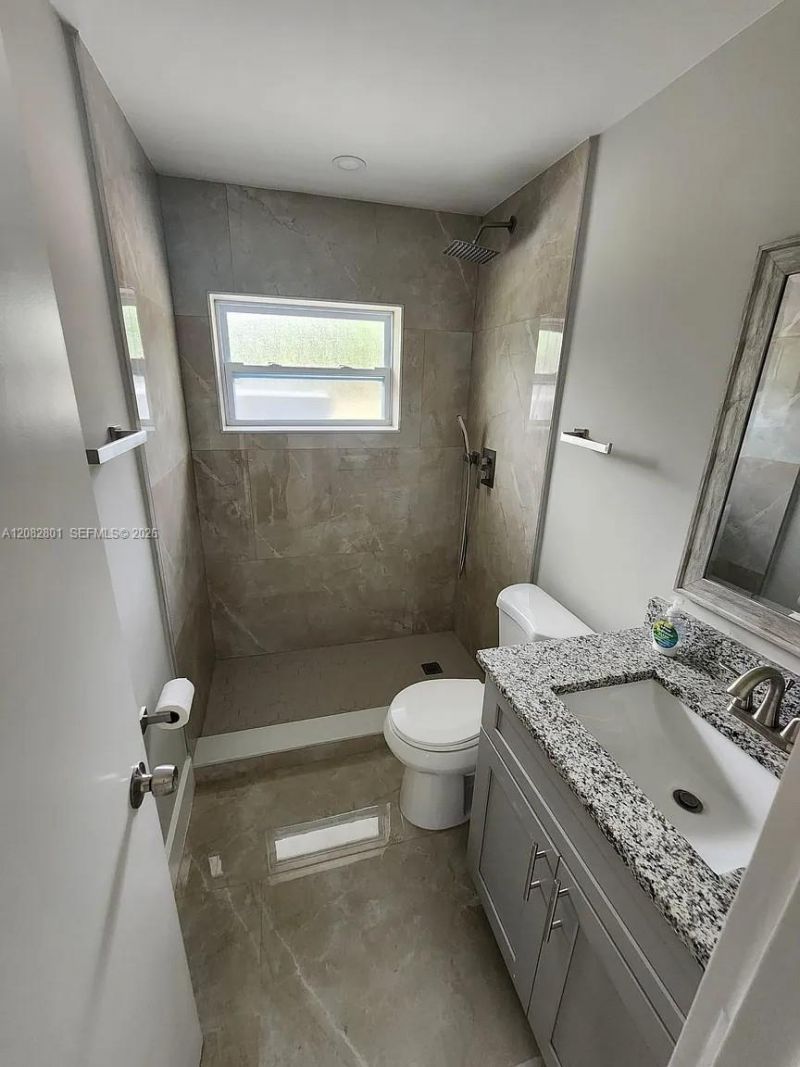 806 N Lake Dr , Fort Pierce, FL 34982 Photo