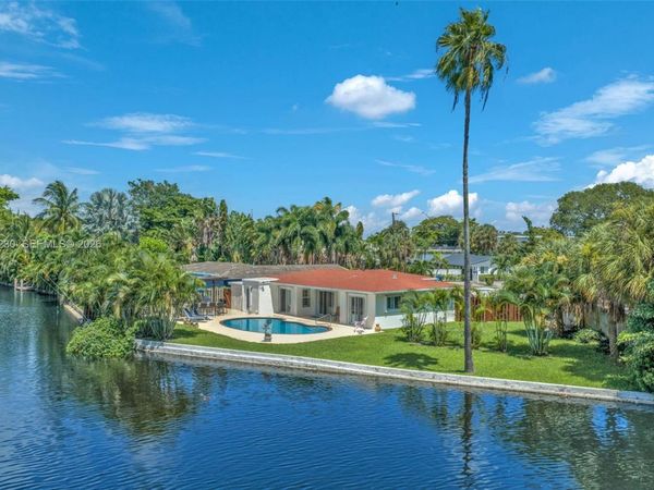 108 NE 30th St , Wilton Manors, FL 33334
