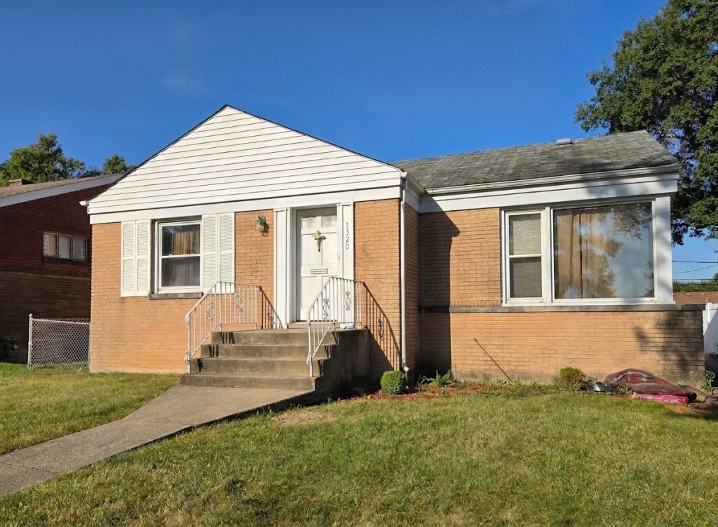 1320 Haase Avenue, Westchester, IL 60154 Main Photo