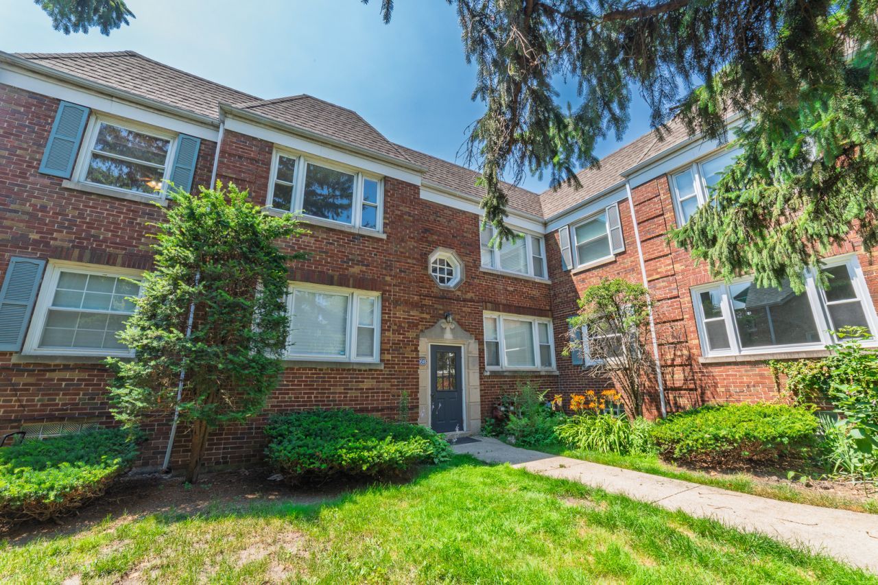 10518 S Artesian Avenue, Unit 2S, Chicago, IL 60655 Main Photo