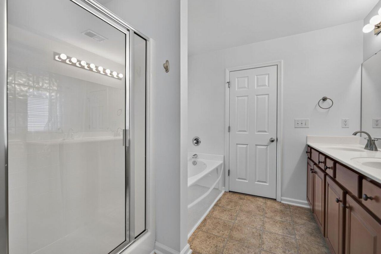 170 Pavilion Street Photo 26