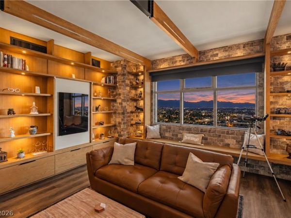 150 Las Vegas Boulevard, Unit 2015, Las Vegas, NV 89101