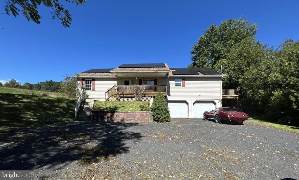 14 OAK GROVE RD, PINE GROVE, PA 17963