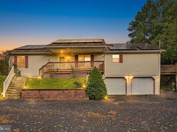 14 OAK GROVE RD, PINE GROVE, PA 17963