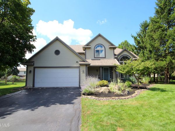 548 Fox View Court, Perrysburg, OH 43551